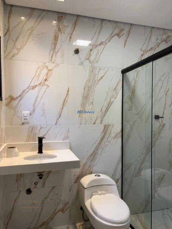 Casa à venda com 3 quartos, 3 suítes, 4 vagas e 139m² no Jardim Imperador, Praia Grande (SP) — foto 29 de 30