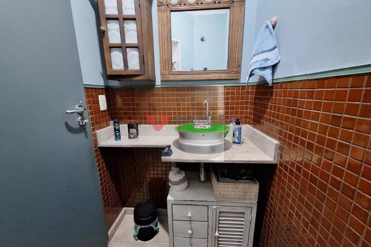 Casa à venda com 5 quartos, 2 suítes, 2 vagas e 250m² no Humaitá, Rio de Janeiro (RJ) — foto 20 de 29