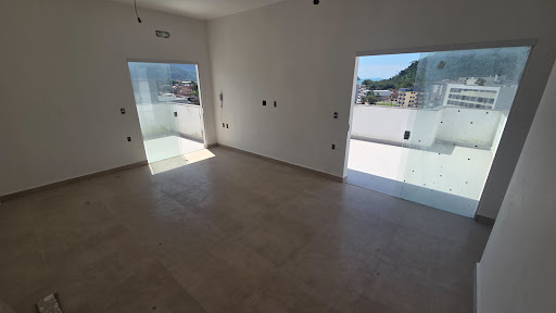 Cobertura a venda em Perequê-Acu  -  Ubatuba