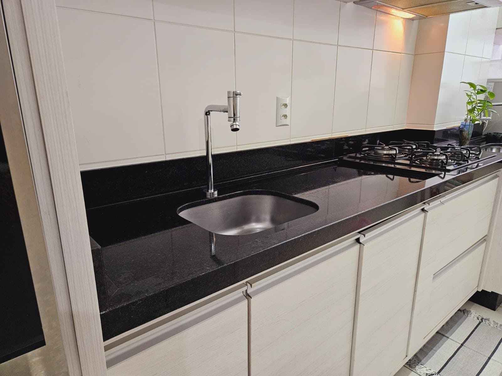 Apartamento à venda com 2 quartos, 1 suíte, 1 vaga e 67m² no Canasvieiras, Florianópolis (SC) — foto 3 de 22