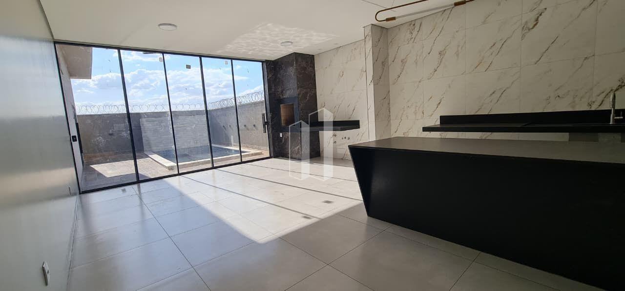 Casa à venda com 3 quartos, 3 suítes, 4 vagas e 221m² no Setor Faicalville, Goiânia (GO) — foto 4 de 12