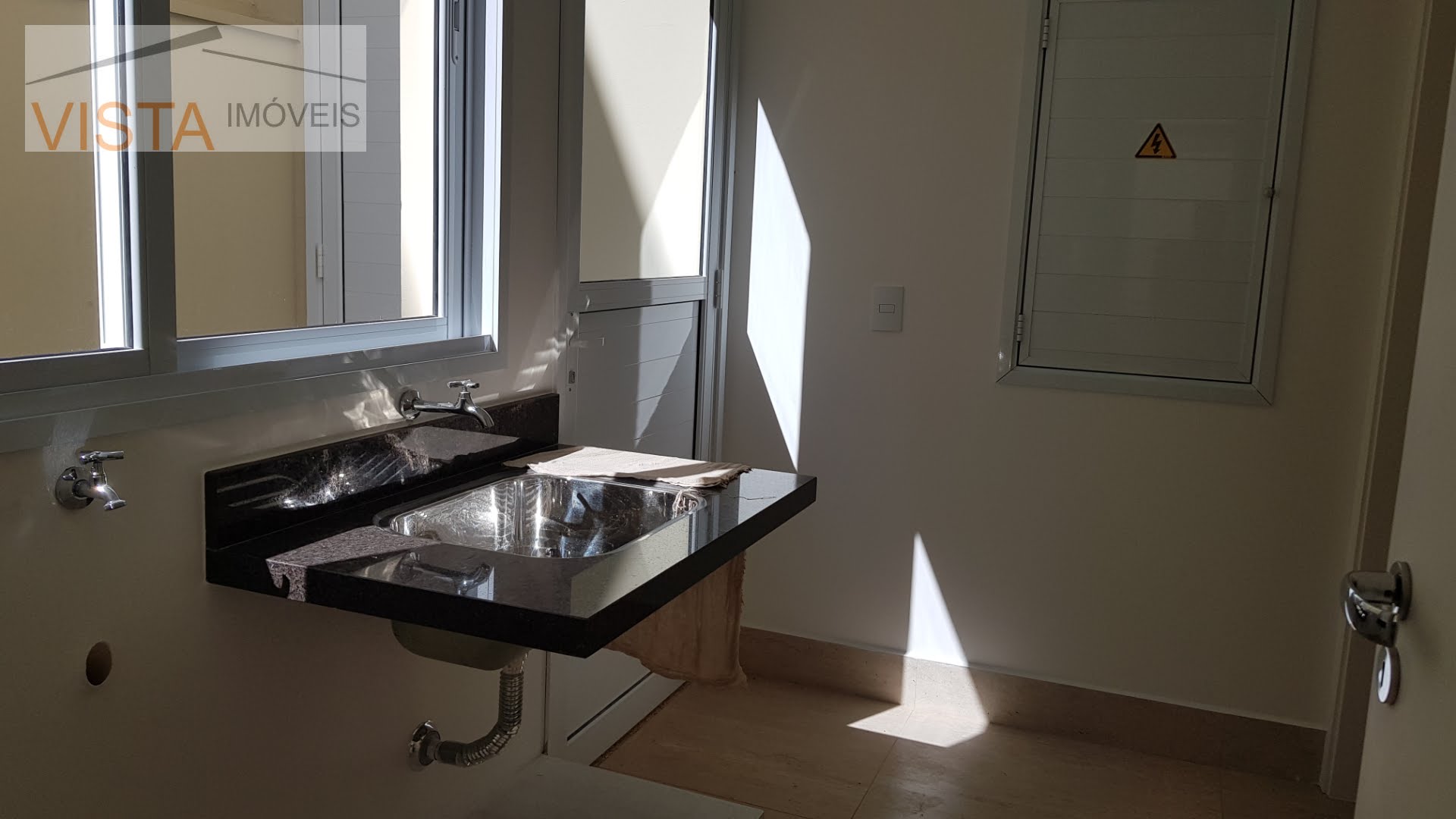 Casa à venda com 4 quartos, 4 suítes, 4 vagas e 300m² no Parque dos Jequitibas, São João da Boa Vista (SP) — foto 9 de 25