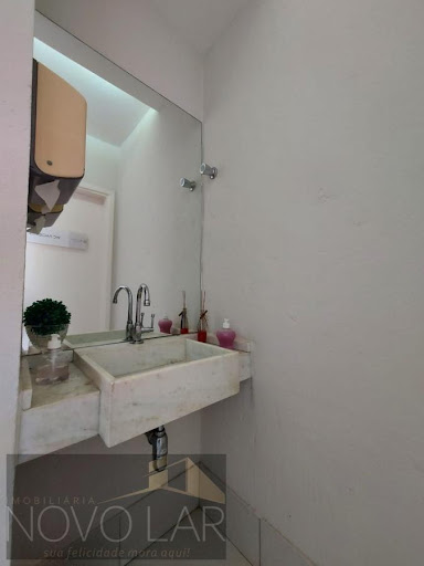 Sala Comercial para Locação em Adamantina / SP no bairro Centro