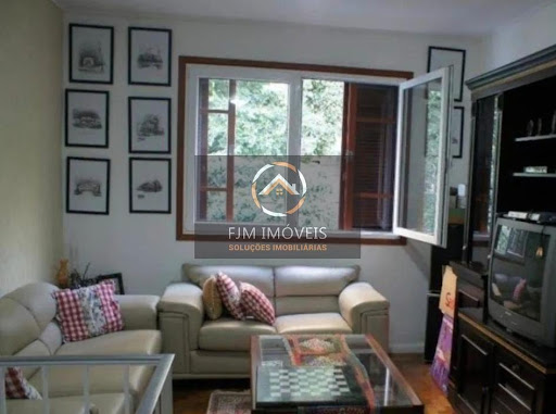Casa à Venda no Ingá, Niterói: 198m², 4 Quartos, 4 Banheiros