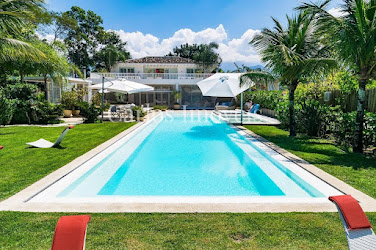 Casa na Praia para Venda em Mangaratiba / RJ no bairro Porto Bello