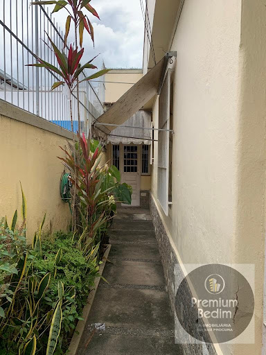 Casa 03 QTS em Centro  -  Campos dos Goytacazes