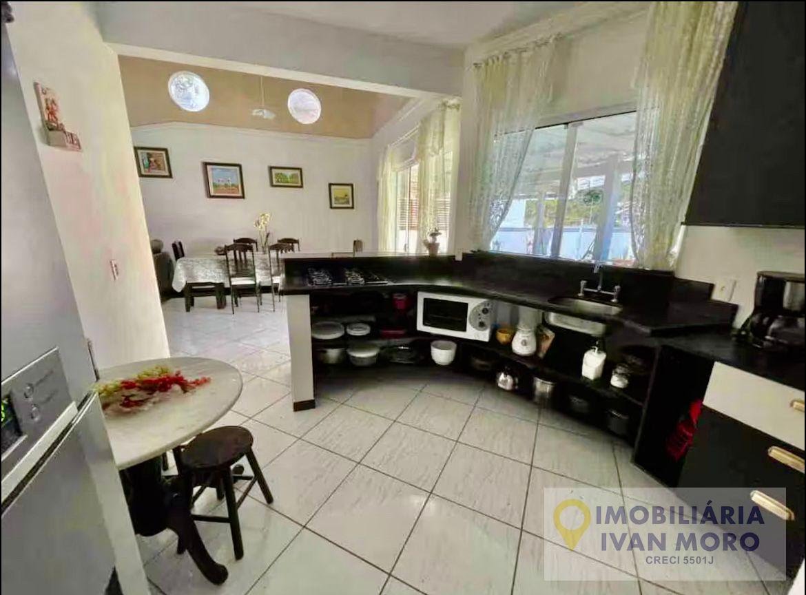 Casa à venda com 3 quartos, 1 suíte, 4 vagas e 200m² no Cachoeira do Bom Jesus, Florianópolis (SC) — foto 5 de 30