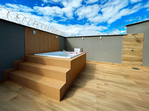 Jacuzzi