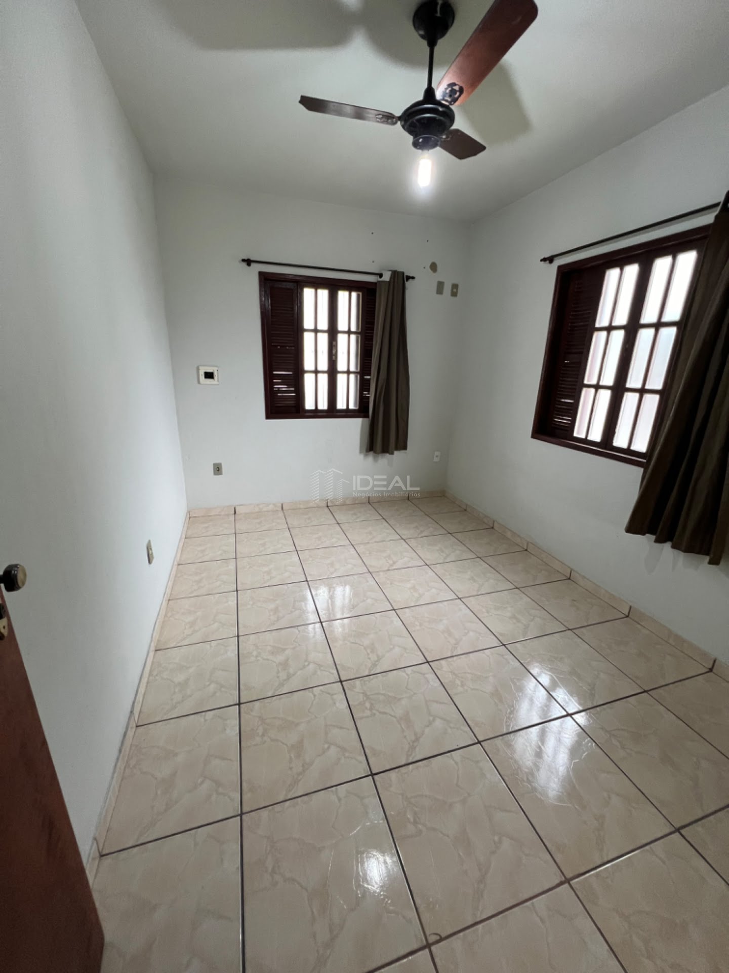 Casa à venda com 3 quartos, 3 banheiros e 114m² no Parque João Seixas, Campos dos Goytacazes (RJ) — foto 24 de 26