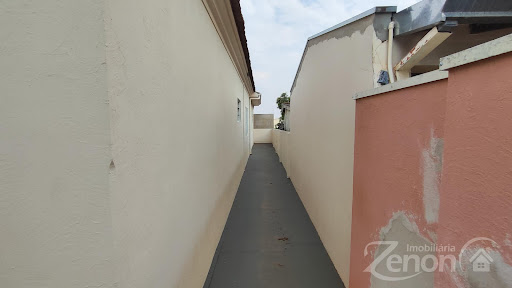 Casa à Venda no Centro de Adamantina por R$ 500.000