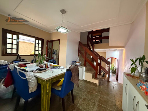 Casa à venda no Gopoúva, Guarulhos: 3 dorms, suíte e 2 banheiros