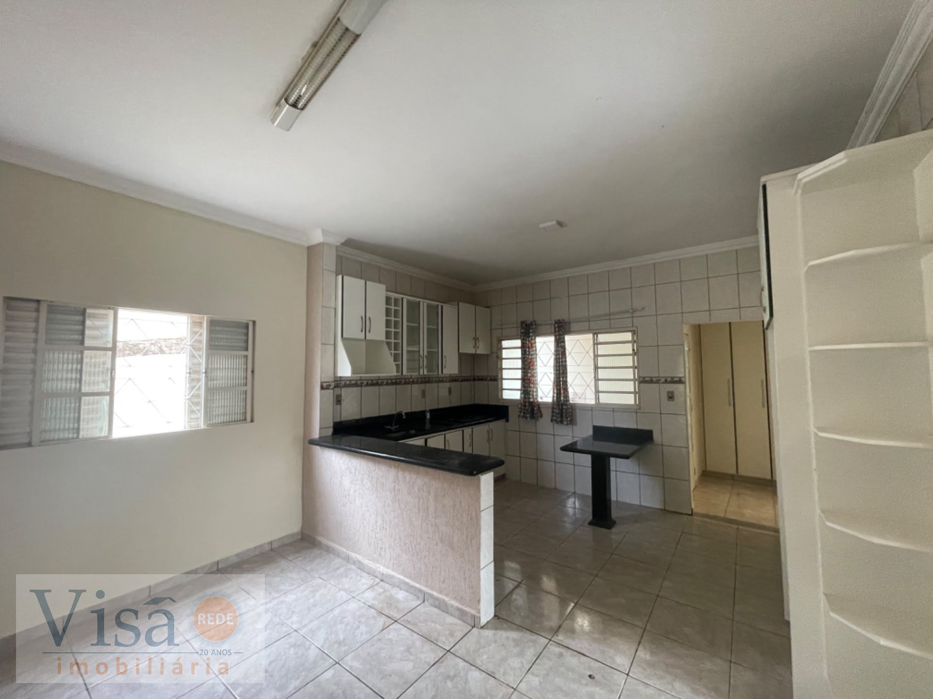 Casa à venda com 3 quartos, 1 suíte, 3 vagas e 180m² no Santana, Paracatu (MG) — foto 21 de 22