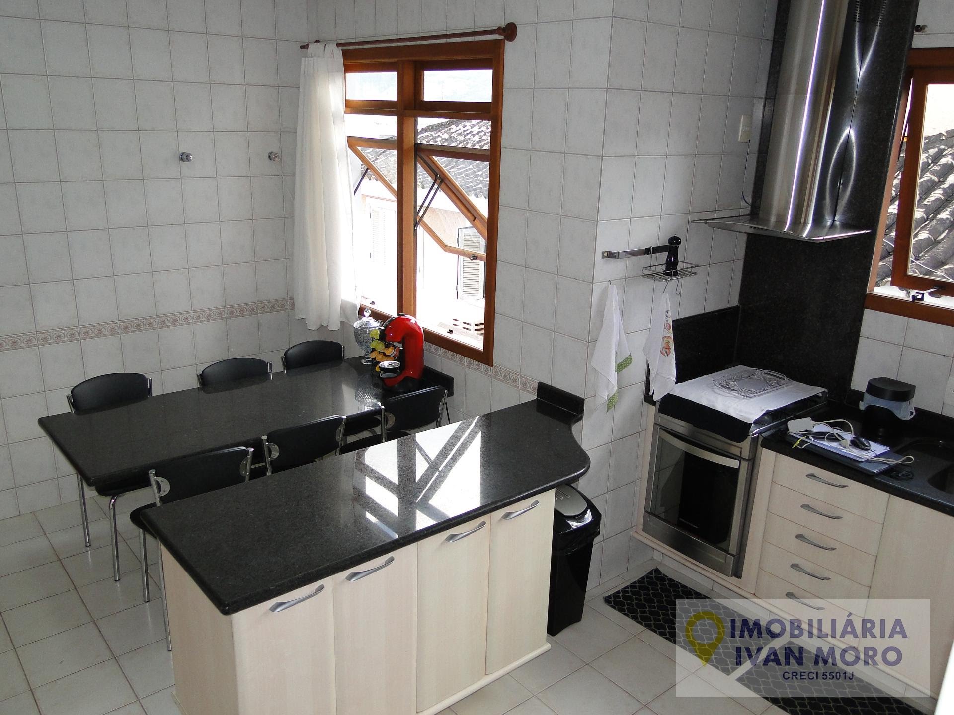 Casa à venda com 5 quartos, 6 banheiros, 2 vagas e 470m² no João Paulo, Florianópolis (SC) — foto 19 de 21