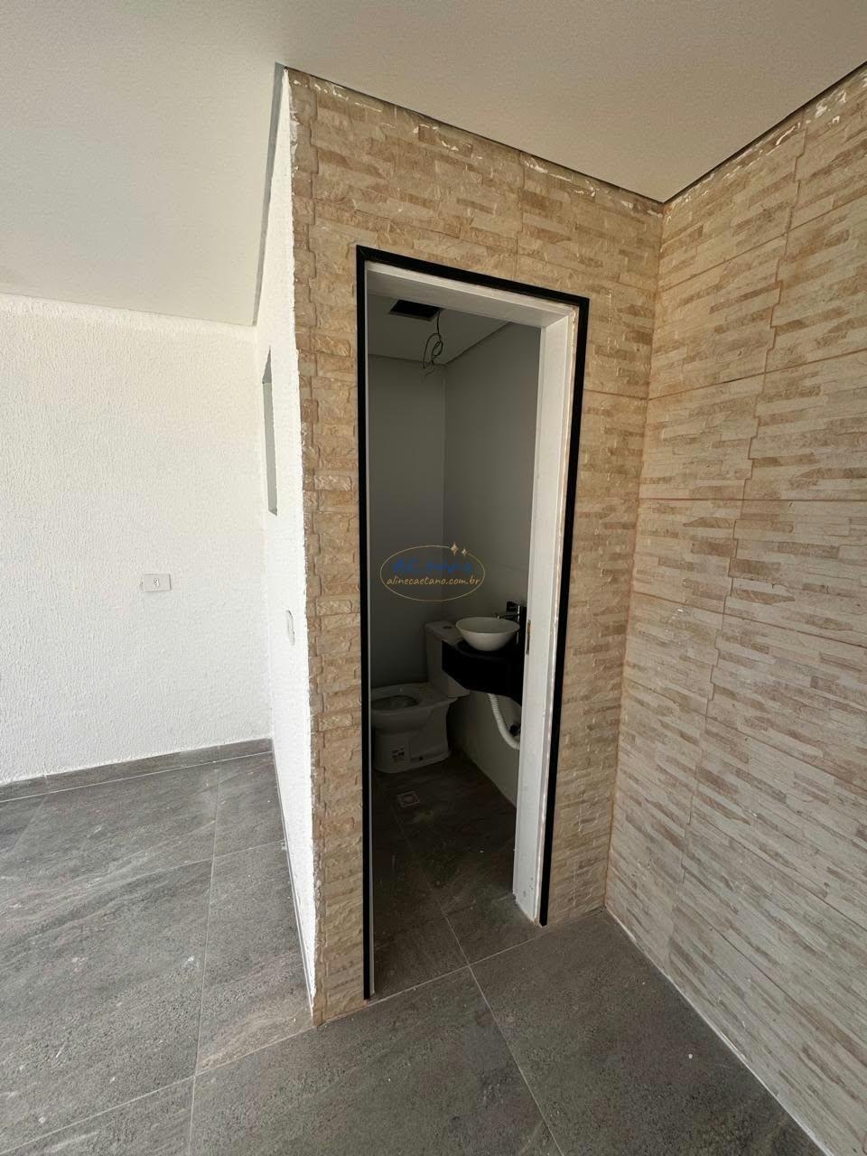 Casa à venda com 3 quartos, 2 suítes, 2 vagas e 135m² no Caiçara, Praia Grande (SP) — foto 2 de 30