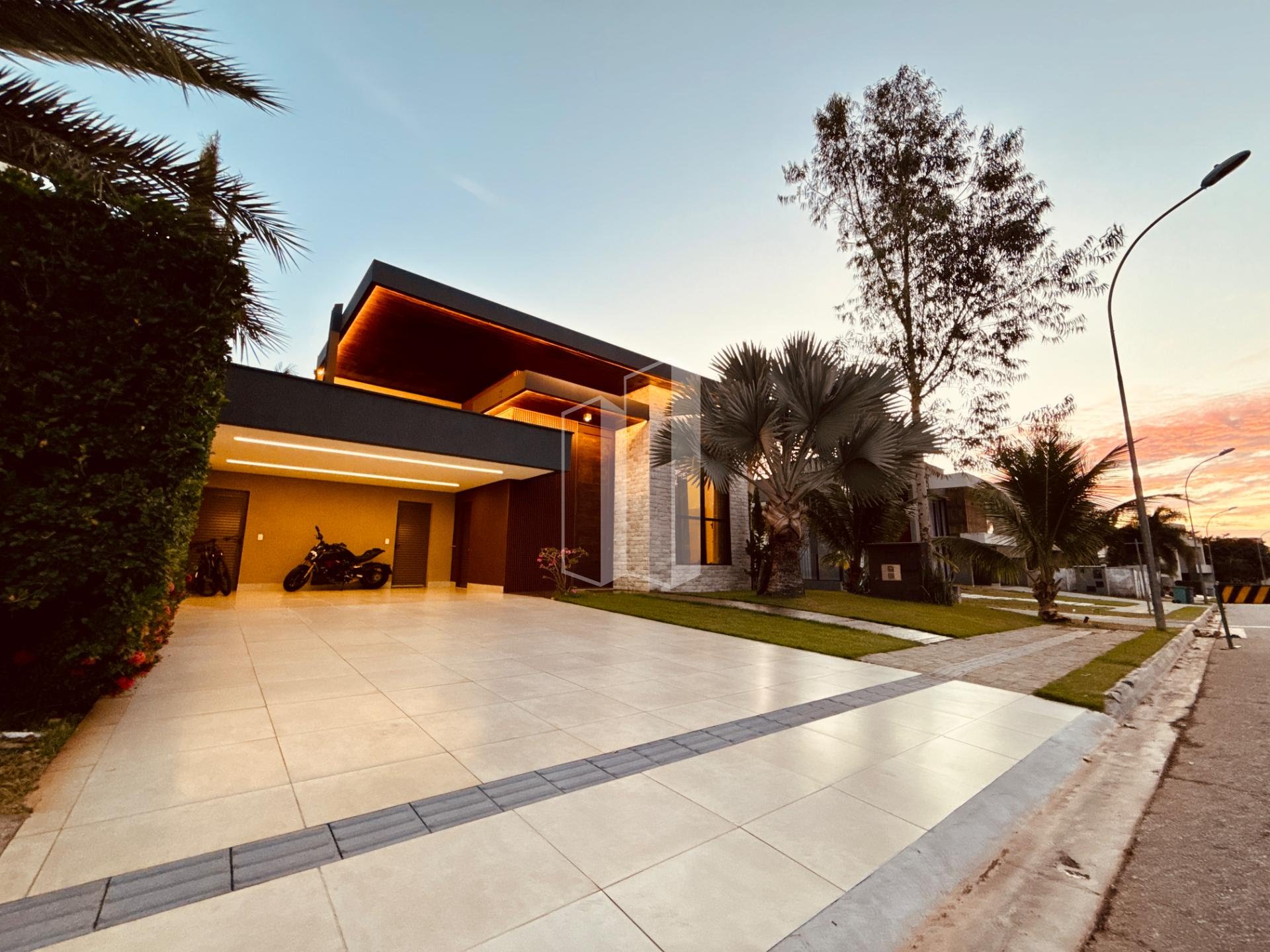 Casa à venda com 3 quartos, 3 suítes, 3 vagas e 240m² no Residencial Goiânia Golfe Clube, Goiânia (GO) — foto 27 de 30