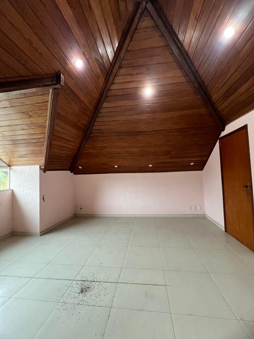 Casa para alugar com 4 quartos, 4 suítes, 3 vagas e 220m² no Vargem Grande, Rio de Janeiro (RJ) — foto 7 de 22