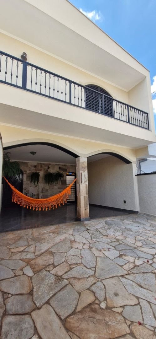 Casa à venda com 4 quartos, 1 suíte, 4 vagas e 249m² no Sumarezinho, Ribeirão Preto (SP) — foto 4 de 29