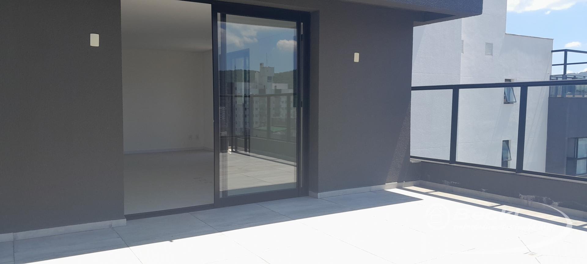 Apartamento à venda com 1 quarto, 1 suíte, 1 vaga e 72m² no Saguaçu, Joinville (SC) — foto 6 de 11