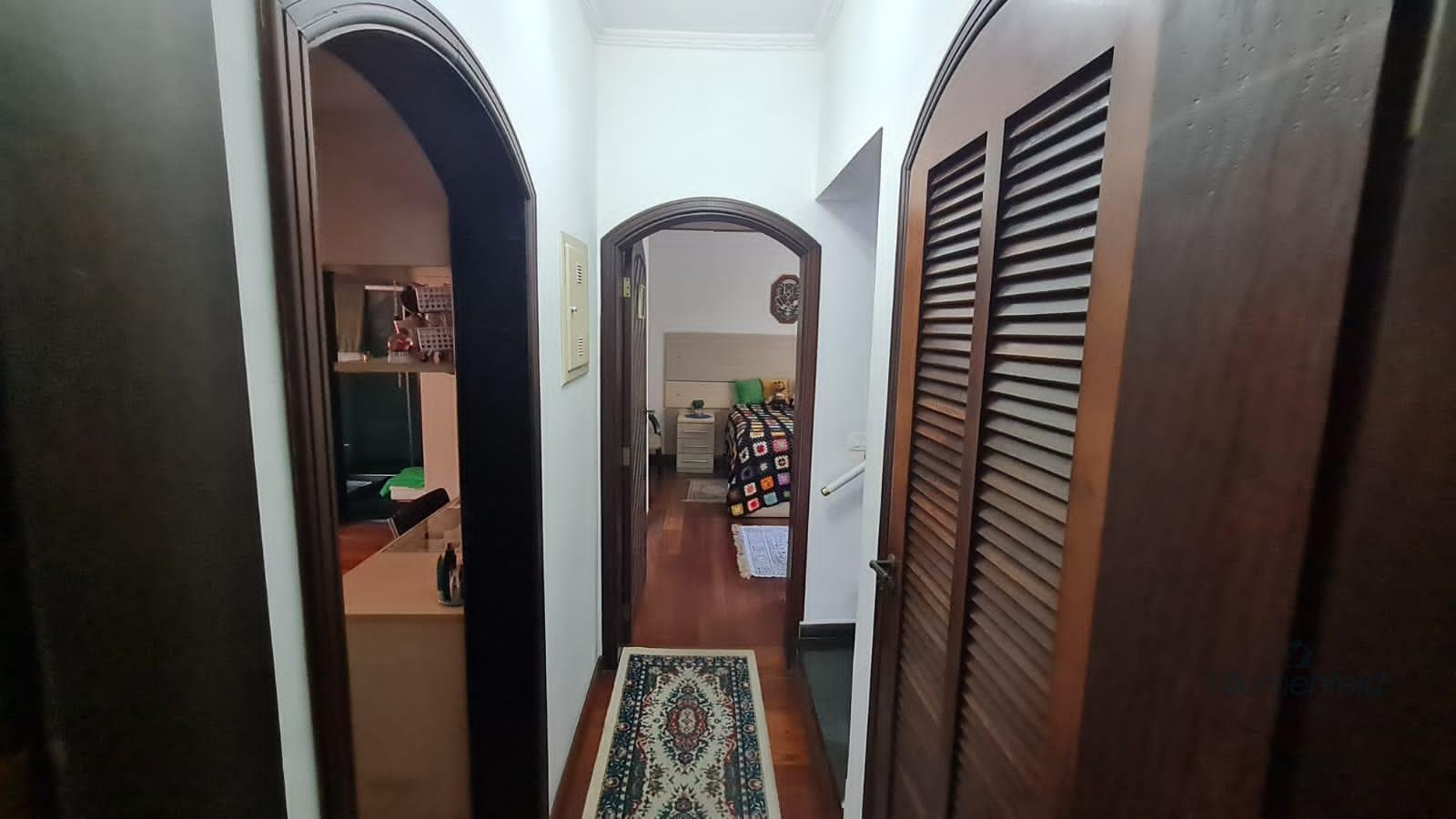 Casa à venda com 3 quartos, 2 suítes, 2 vagas e 261m² no Condomínio Arujazinho IV, Arujá (SP) — foto 8 de 20