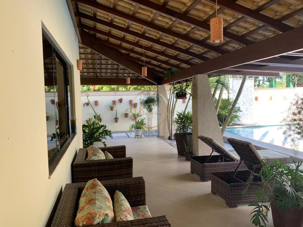 Casa à venda com 4 quartos, 5 banheiros, 4 vagas e 400m² no Outeiro D'gloria, Porto Seguro — foto principal