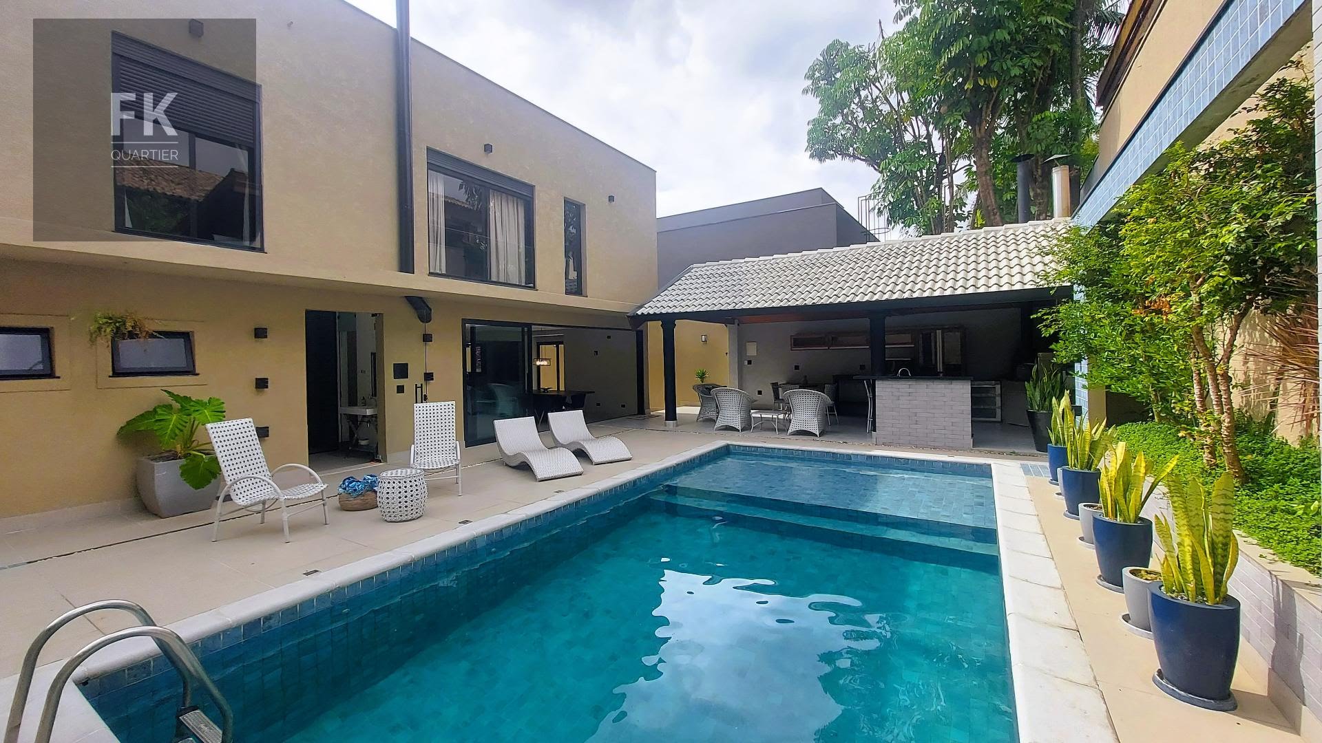 Casa à venda com 5 quartos, 5 suítes, 6 vagas e 583m² no Alphaville Residencial Um, Barueri (SP) — foto 15 de 30