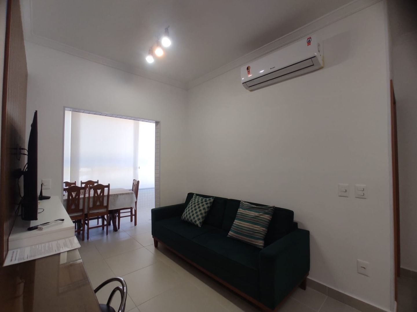 Apartamento à venda com 2 quartos, 2 banheiros, 1 vaga e 69m² no Toninhas, Ubatuba (SP) — foto 4 de 12
