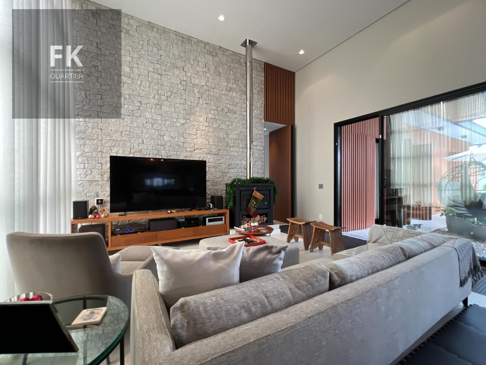 Casa à venda com 3 quartos, 3 suítes, 4 vagas e 382m² no Cidade Tamboré, Santana de Parnaíba (SP) — foto 7 de 30