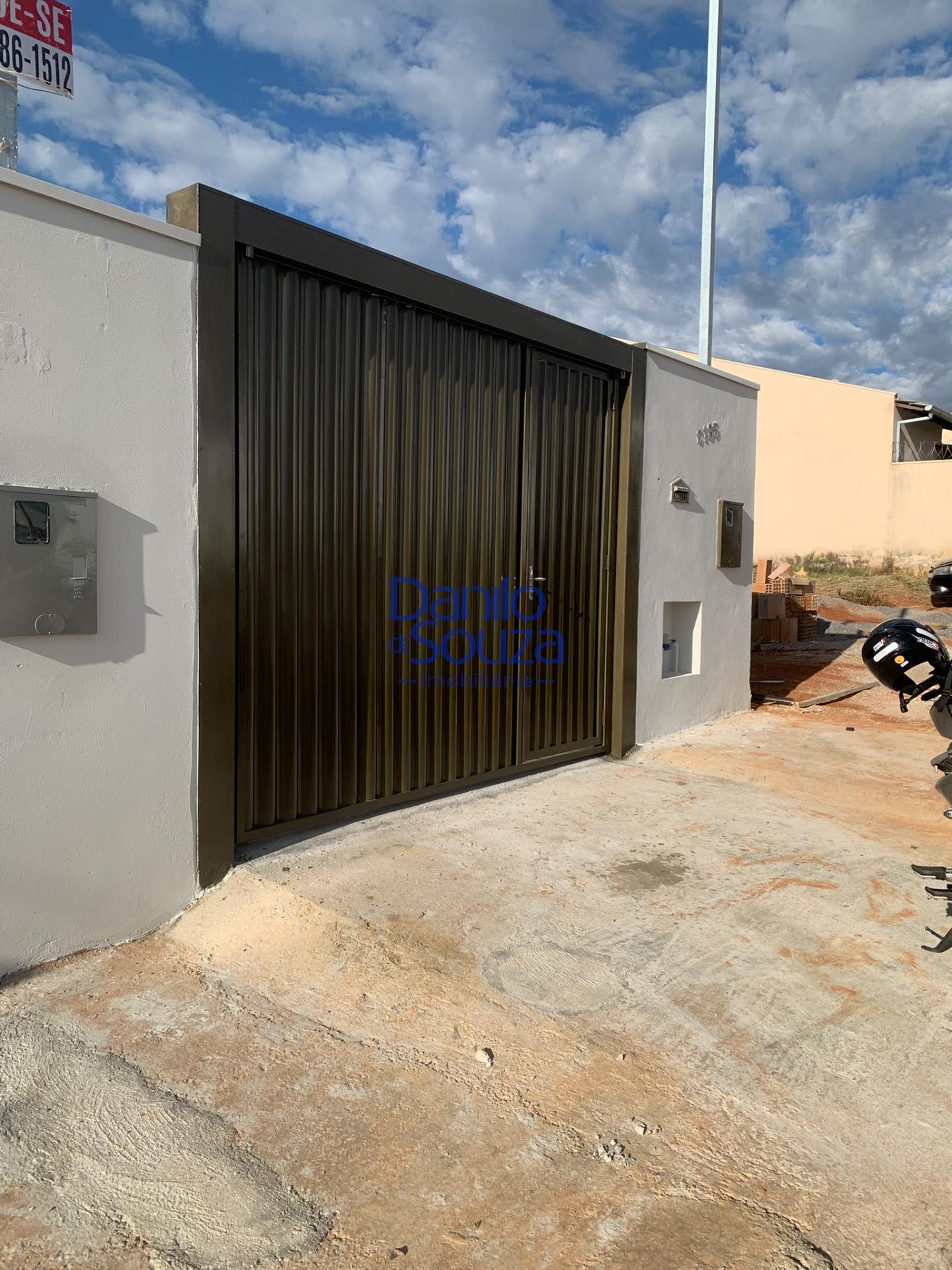 Casa à venda com 2 quartos, 1 suíte, 2 vagas e 100m² no Dona Adélia II, Araxá (MG) — foto 2 de 12