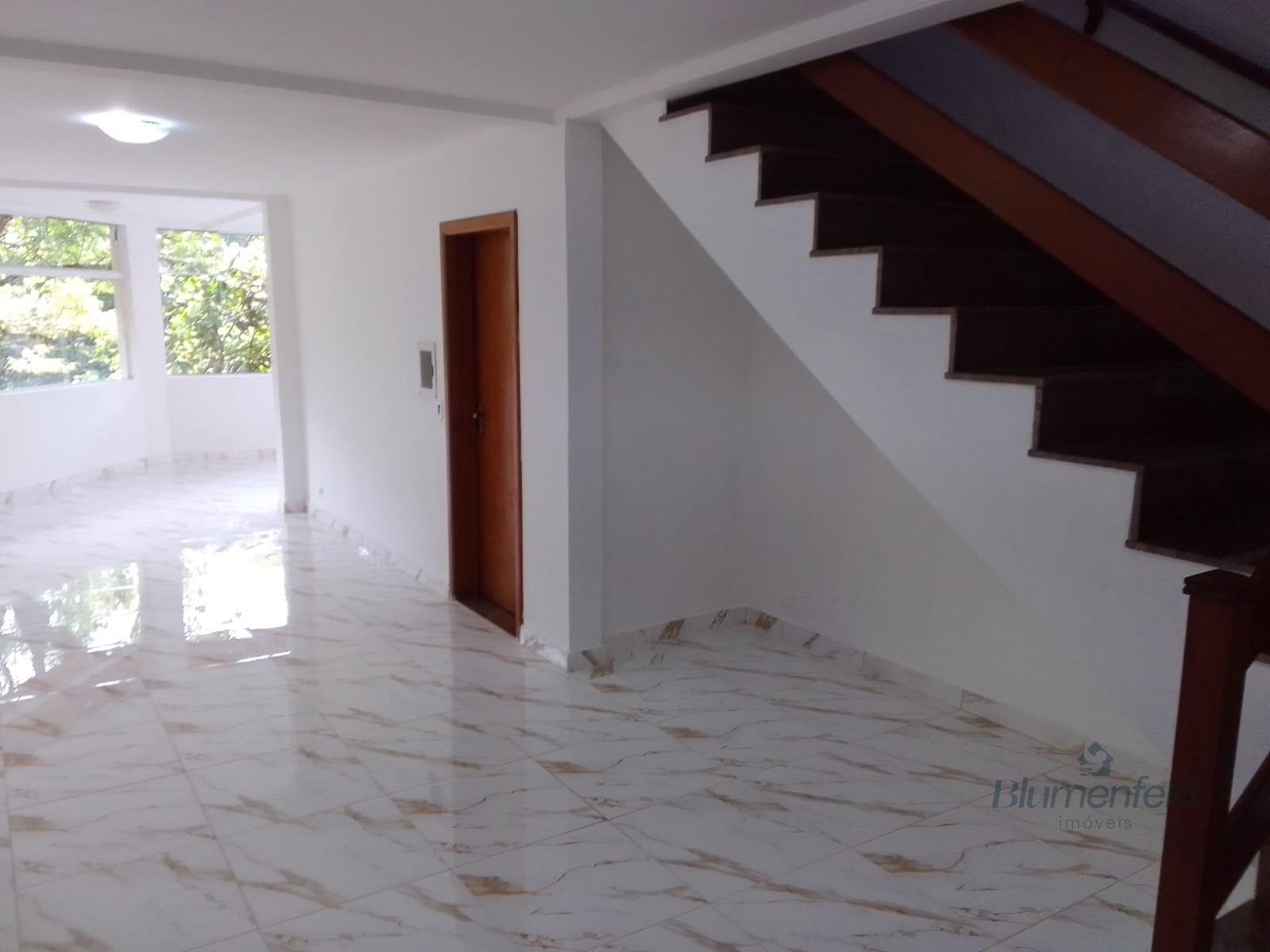 Casa à venda com 3 quartos, 3 suítes, 4 vagas e 330m² no Condomínio Country Club, Arujá (SP) — foto 13 de 30