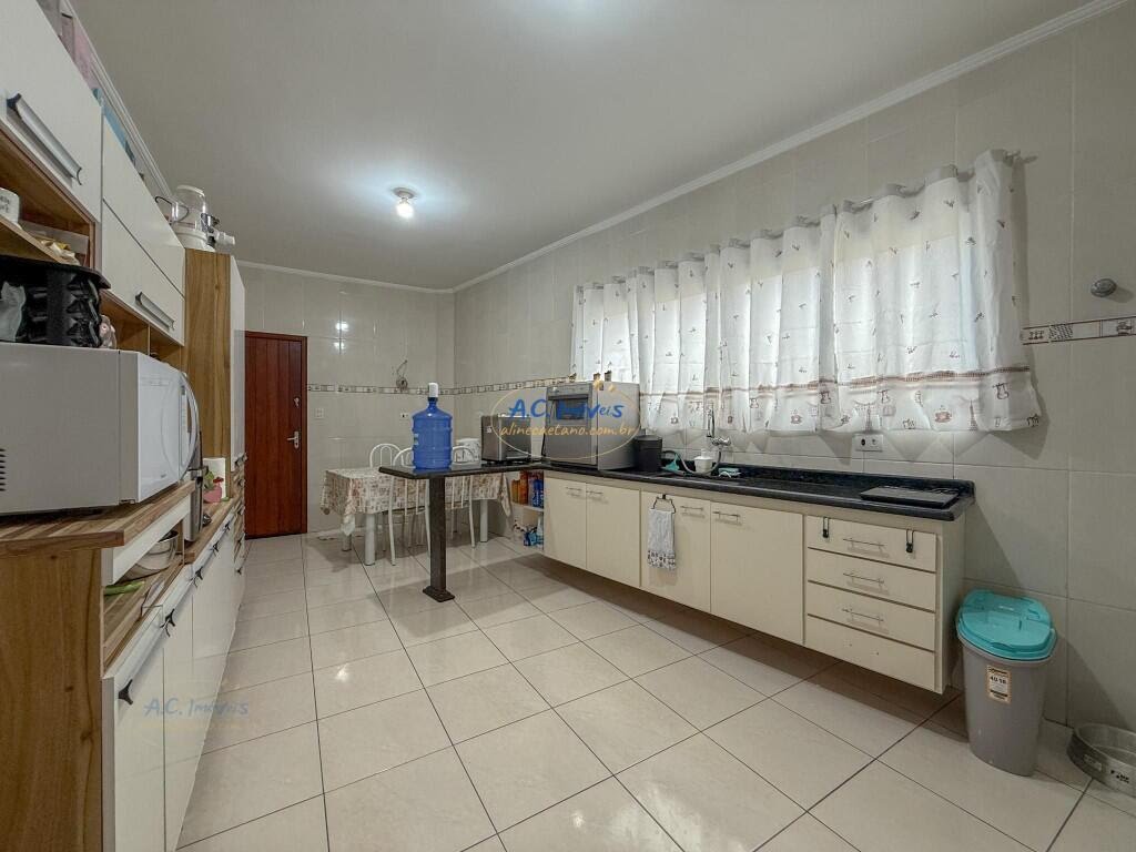 Casa à venda com 3 quartos, 1 suíte, 2 vagas e 177m² no Canto do Forte, Praia Grande (SP) — foto 6 de 19