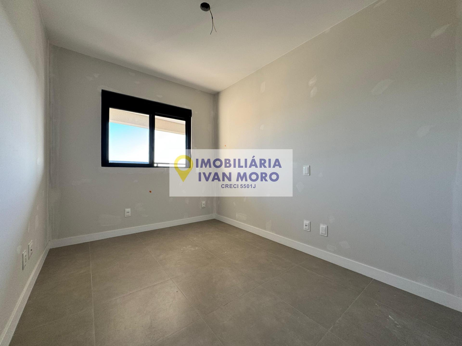 Apartamento à venda com 3 quartos, 1 suíte, 2 vagas e 94m² no Saco Grande, Florianópolis (SC) — foto 7 de 11