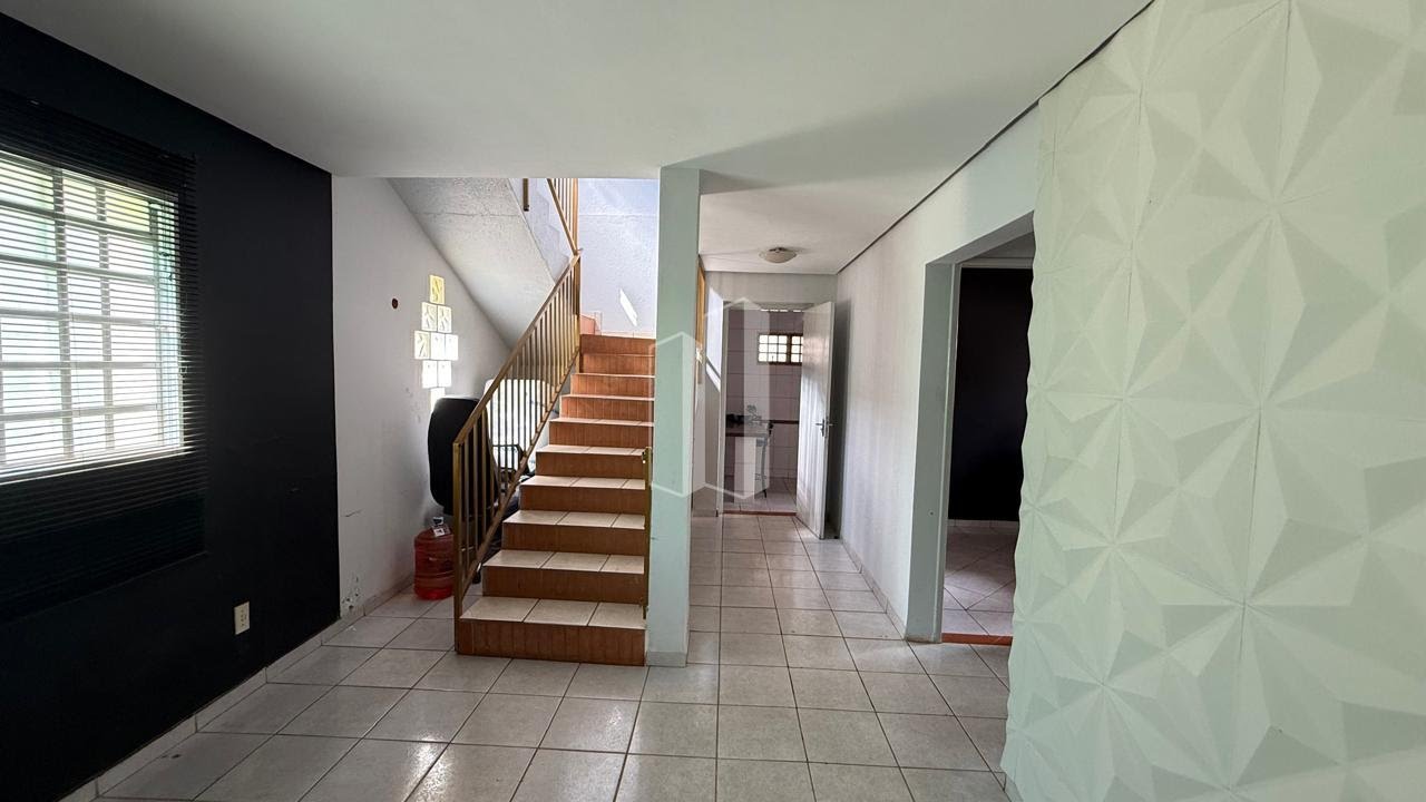 Casa à venda com 6 quartos, 3 suítes, 6 vagas e 360m² no Setor Sul, Goiânia (GO) — foto 17 de 30