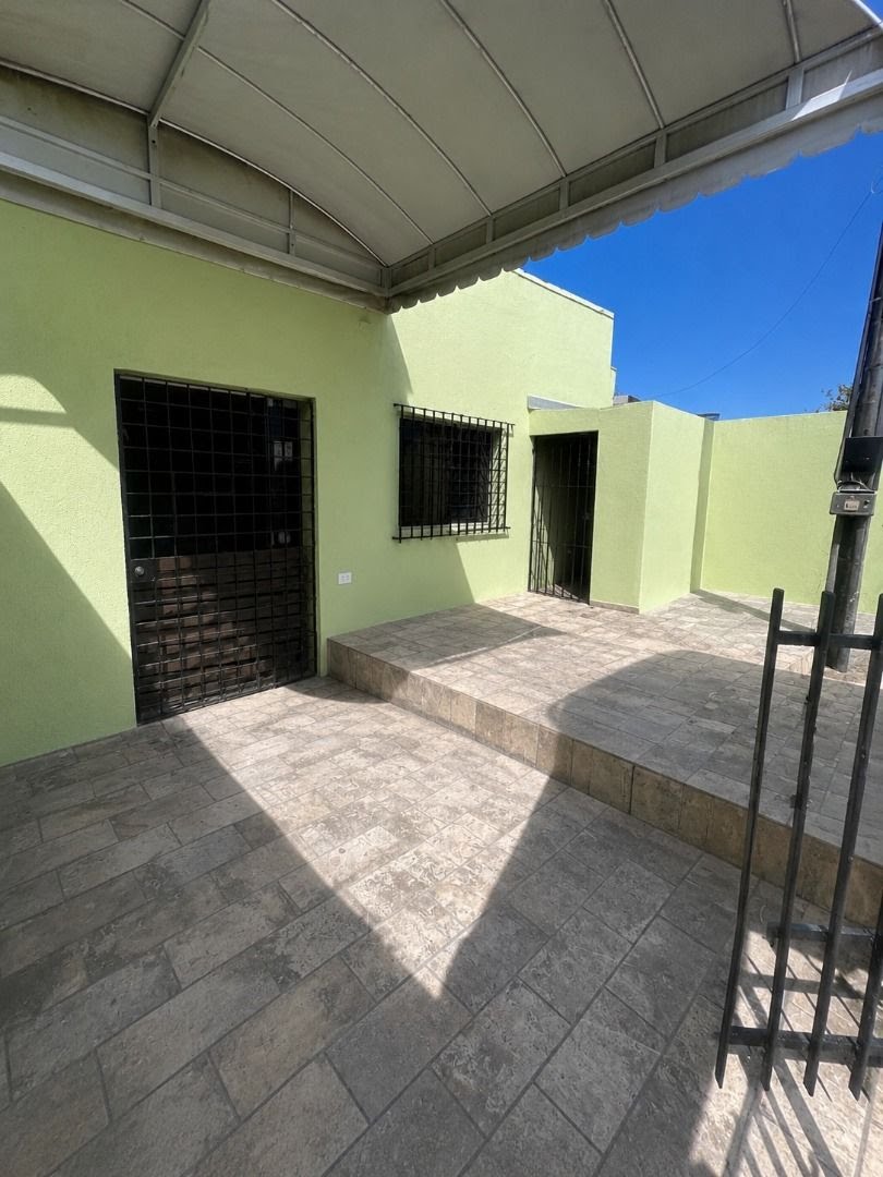 Casa à venda com 3 banheiros e 220m² no San Martin, Recife (PE) — foto 3 de 12