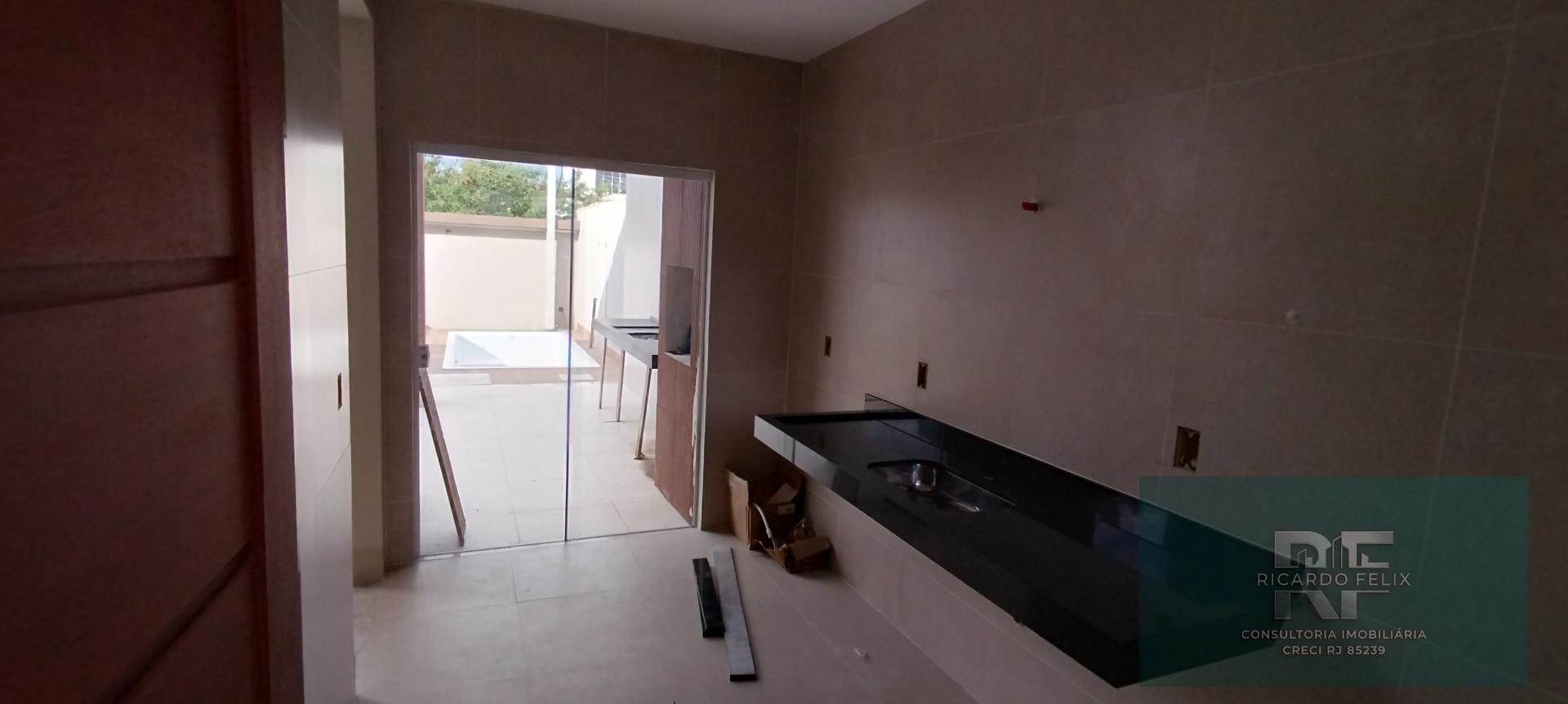Casa à venda com 4 quartos, 1 suíte, 2 vagas e 102m² no Recreio, Rio das Ostras (RJ) — foto 9 de 19