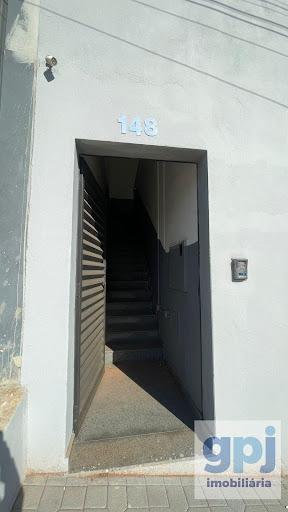 Galpão para Alugar em Nova Serrana, 120m², 1 Banheiro