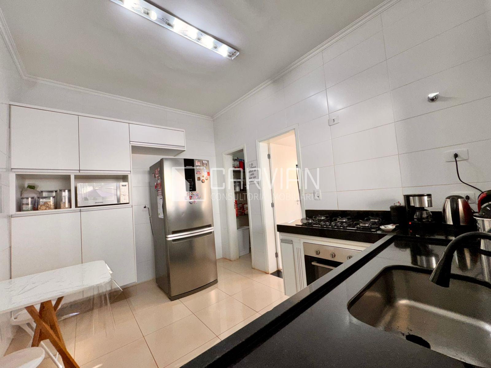 Casa à venda com 3 quartos, 3 suítes, 4 vagas e 236m² no Jardim Santa Cecilia, Ribeirão Preto (SP) — foto 9 de 30
