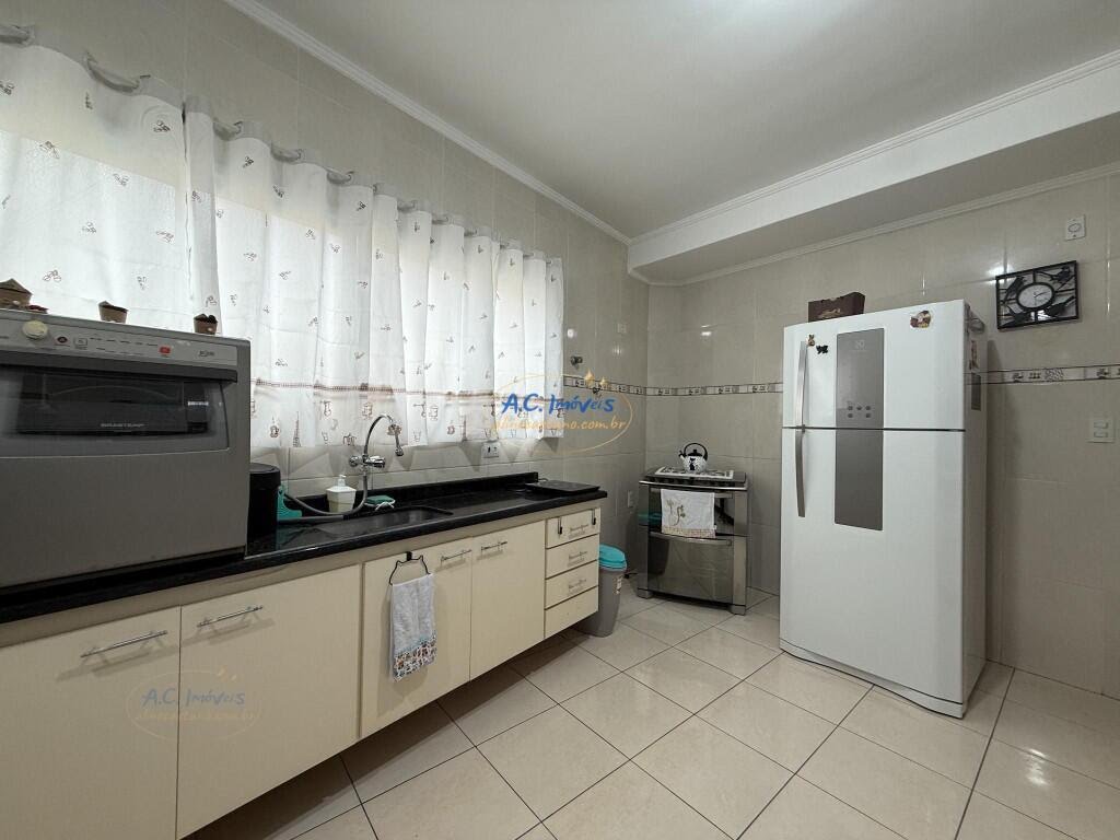 Casa à venda com 3 quartos, 1 suíte, 2 vagas e 177m² no Canto do Forte, Praia Grande (SP) — foto 9 de 19
