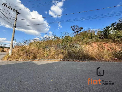 Lote à venda no bairro Castelo Branco, Pará de Minas