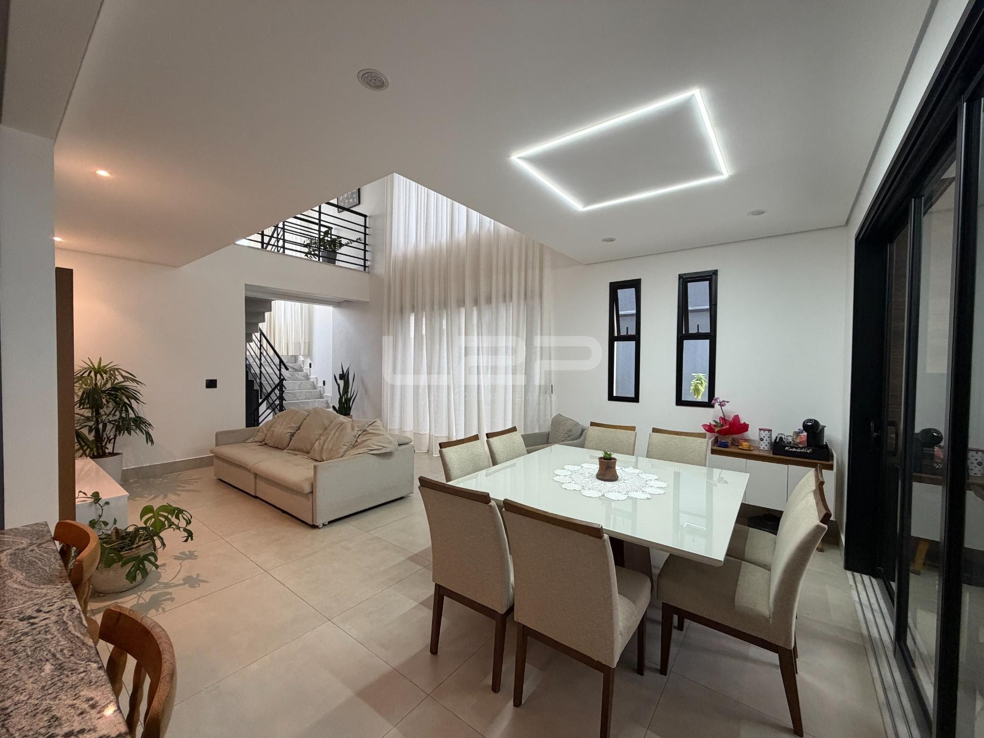 Casa à venda com 4 quartos, 1 suíte, 6 vagas e 227m² no Residencial Ibi-aram II, Itupeva (SP) — foto 7 de 30