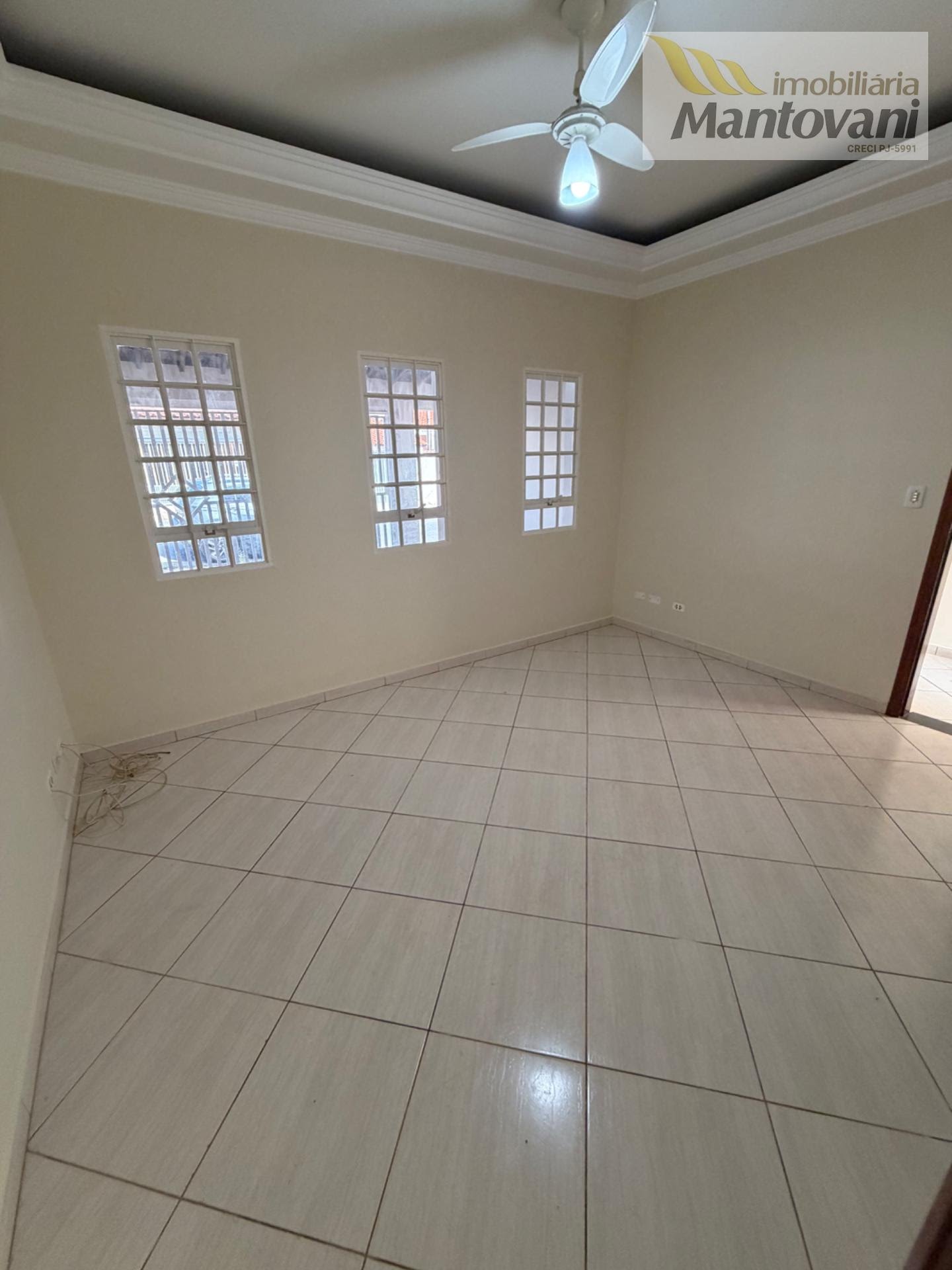 Casa à venda com 3 quartos, 1 suíte, 1 vaga e 150m² no Jardim Santa Emilia, Tatuí (SP) — foto 3 de 13