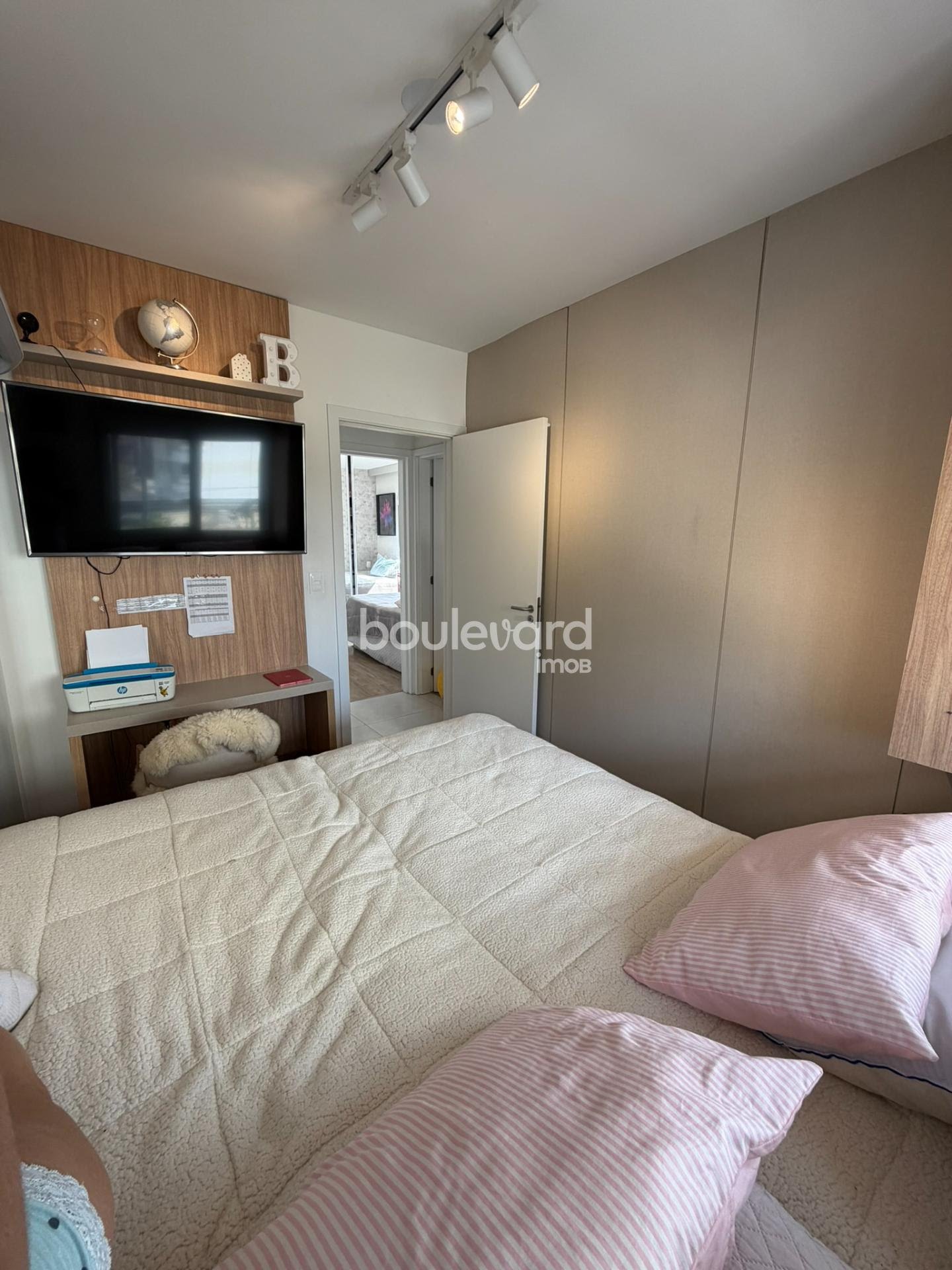 Apartamento à venda com 3 quartos, 1 suíte, 1 vaga e 83m² no Barreiros, São José (SC) — foto 23 de 30