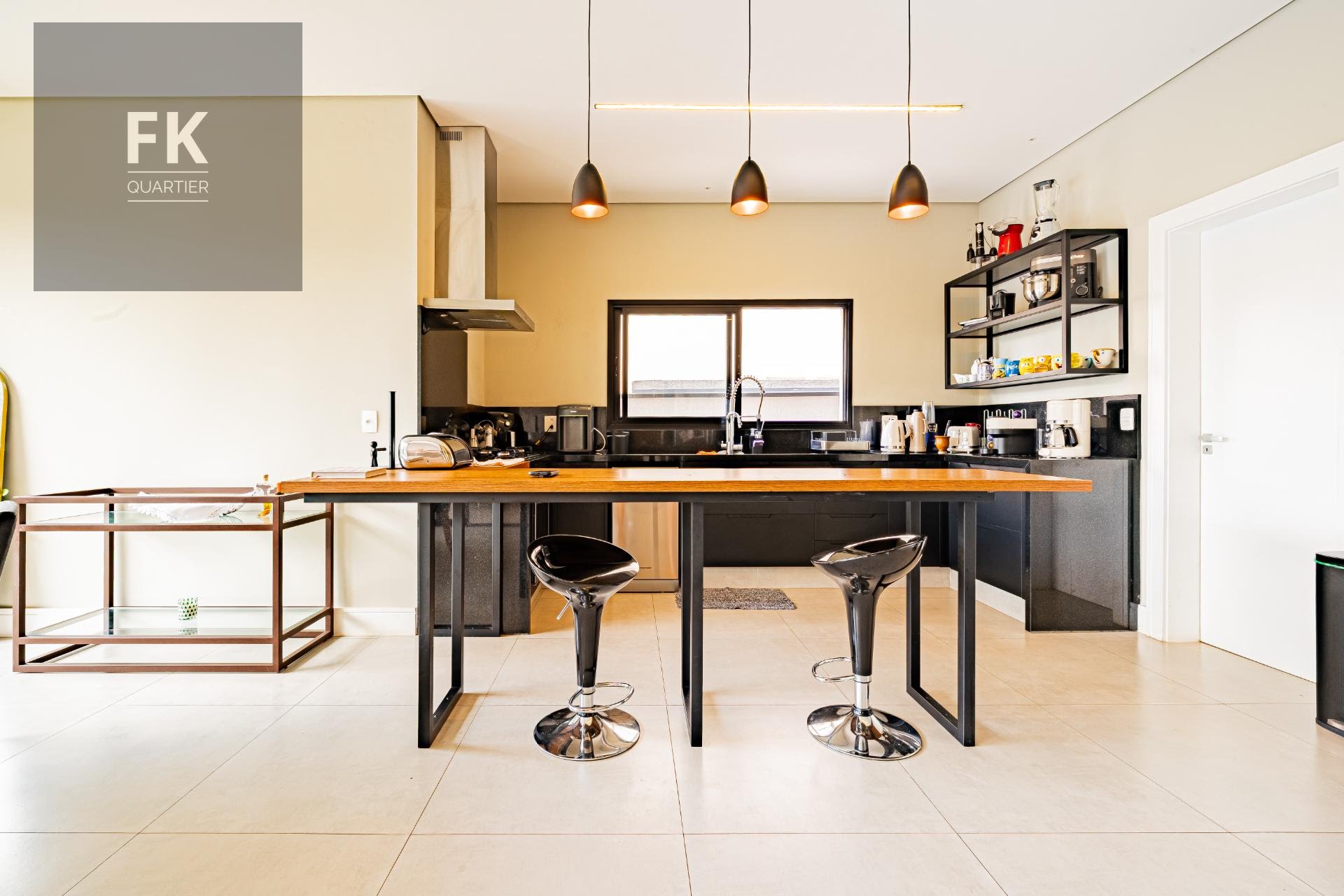 Casa à venda com 4 quartos, 4 suítes, 4 vagas e 375m² no Alphaville, Santana de Parnaíba (SP) — foto 17 de 30
