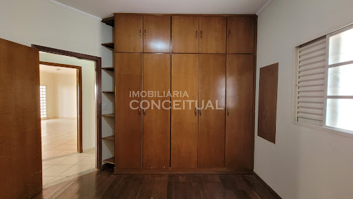 Quarto 2 - Armário
