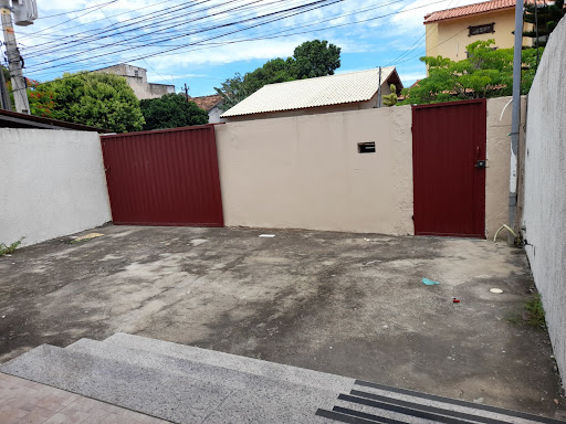 area frente casa