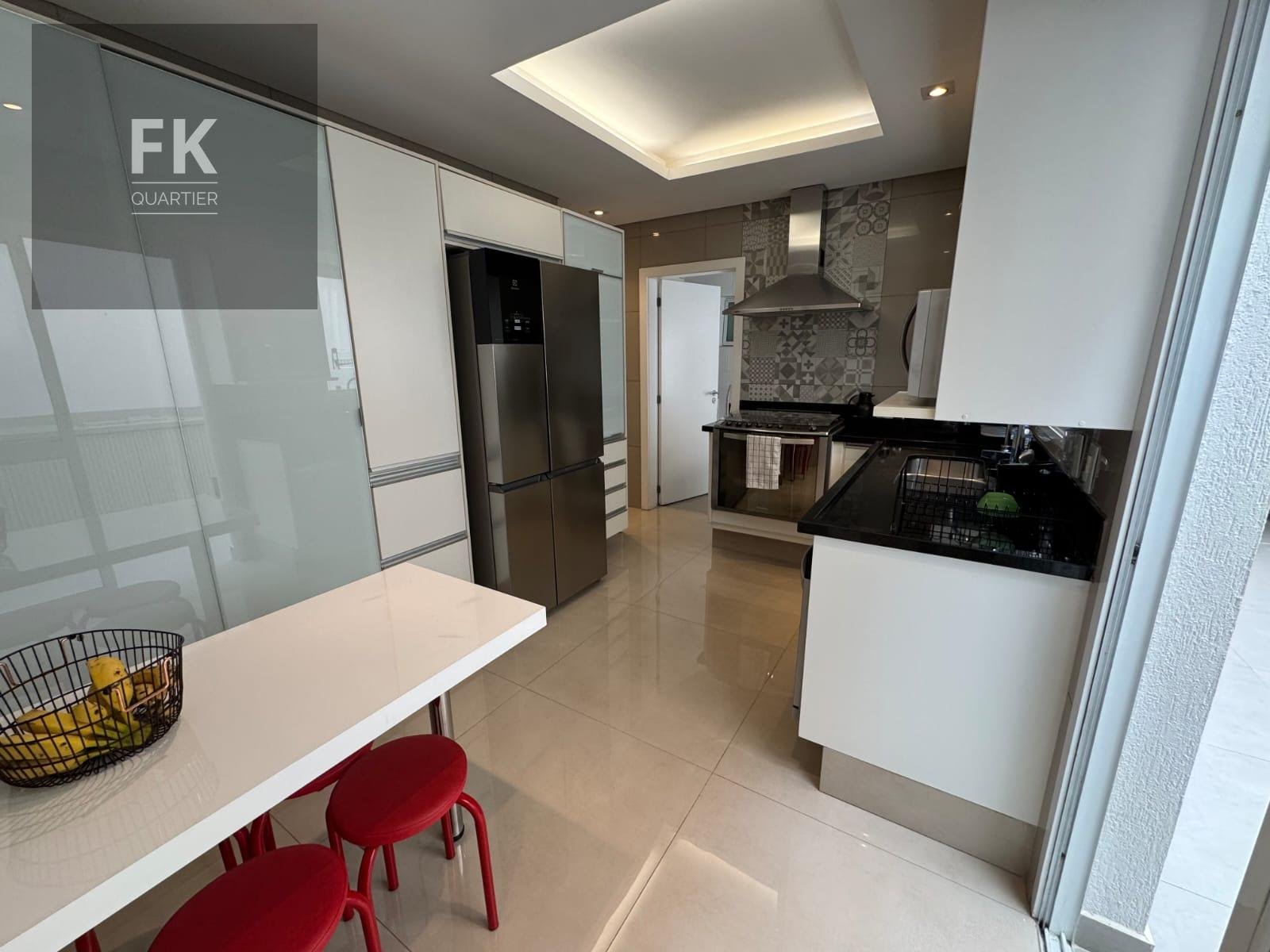 Casa à venda com 4 quartos, 4 suítes, 2 vagas e 290m² no Tamboré, Santana de Parnaíba (SP) — foto 10 de 22