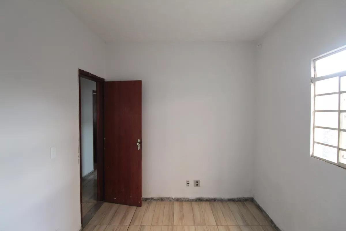 Casa à venda com 4 quartos, 2 suítes, 1 vaga e 486m² no Santa Monica, Belo Horizonte (MG) — foto 6 de 21