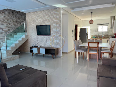 Casa 4 Suítes na Orla Taperapuã, Porto Seguro – 130m² à Venda