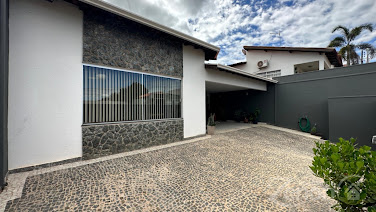 Casa à Venda no Centro de Adamantina: 3 Dormitórios, 241m² 