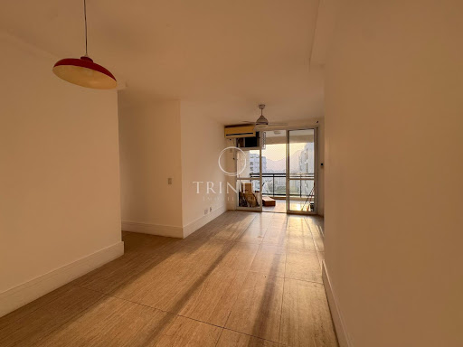 sala-trinitaimobiliaria-maayan
