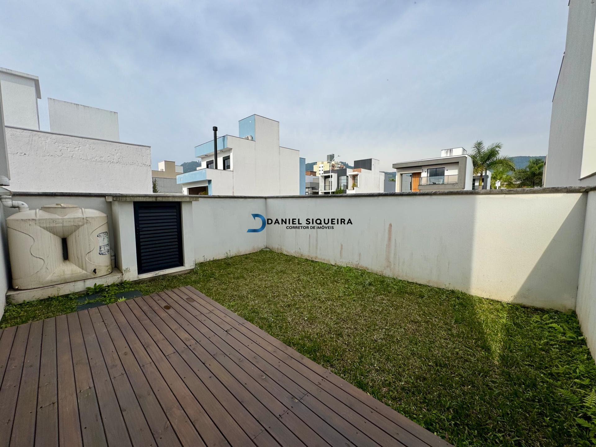 Casa à venda com 3 quartos, 1 suíte, 2 vagas e 189m² no Bairro Deltaville, Biguaçu (SC) — foto 9 de 28